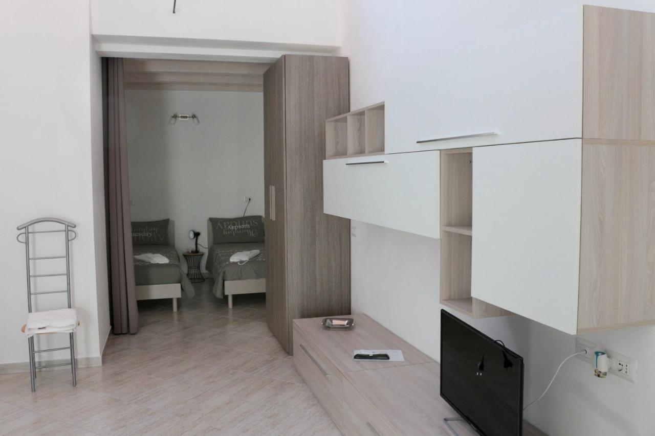 Paradeisos Residence Sas Somma Lombardo Exteriér fotografie
